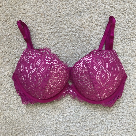 Victoria's Secret Other - Victoria’s Secret • magenta lace push up bra